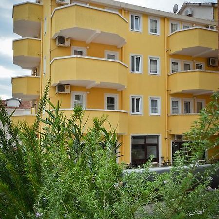 Apartmani Alexandra Budva Eksteriør billede