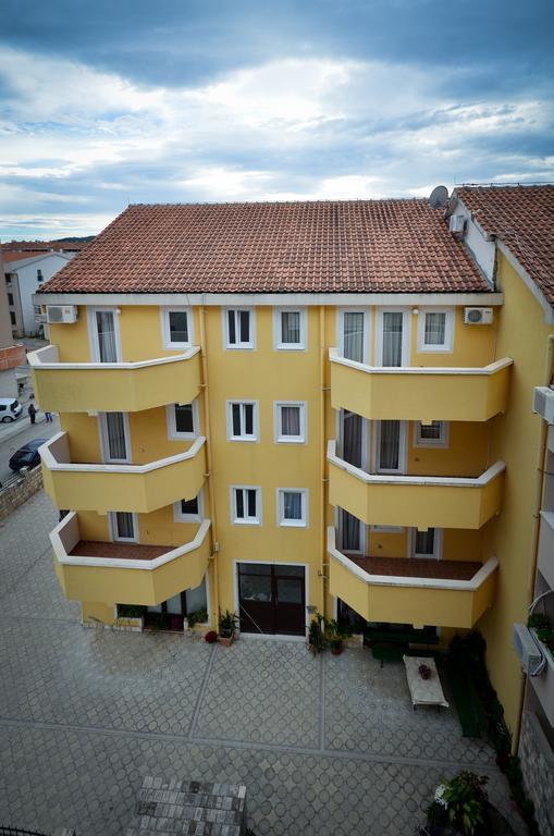 Apartmani Alexandra Budva Eksteriør billede
