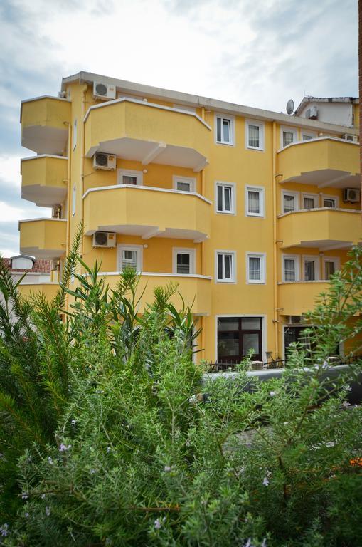 Apartmani Alexandra Budva Eksteriør billede