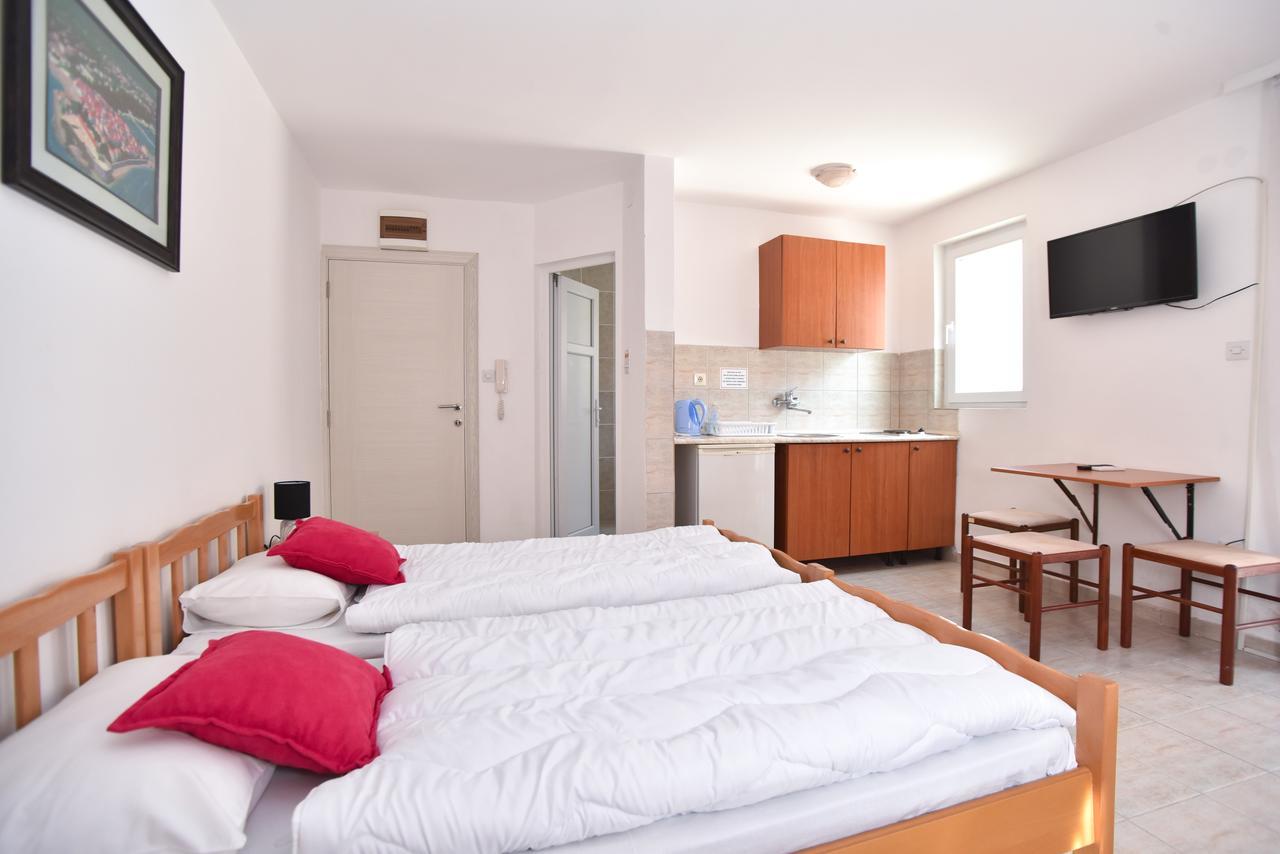 Apartmani Alexandra Budva Eksteriør billede